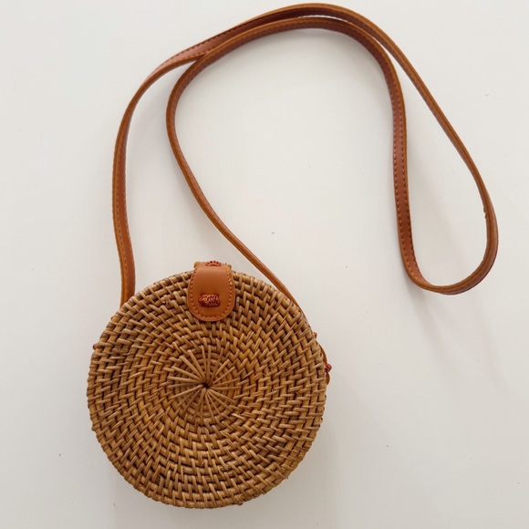 Rattan Round Crossbody Purse - Picture 1 of 9